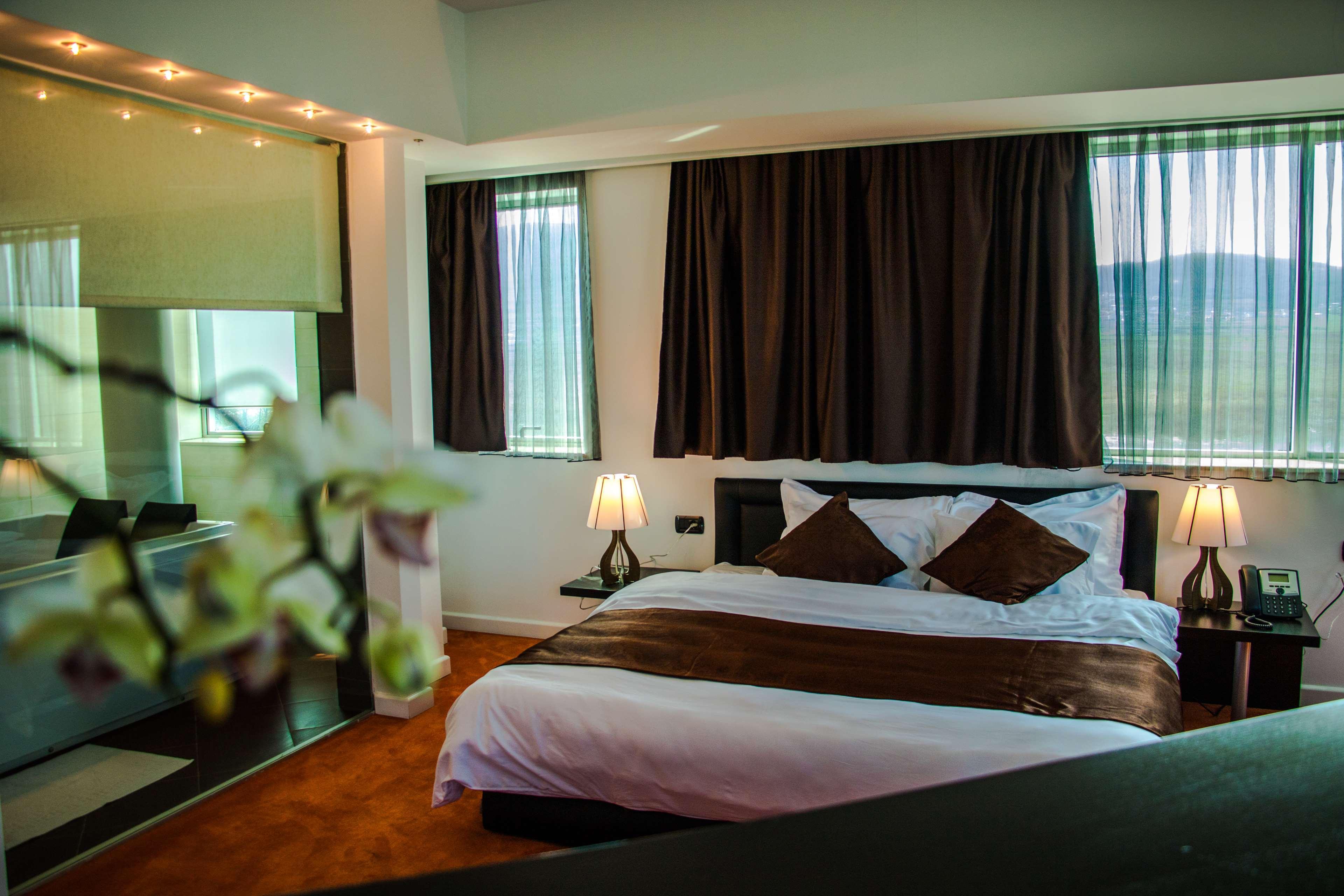 Best Western Hotel Galla Sllatine e Madhe Esterno foto