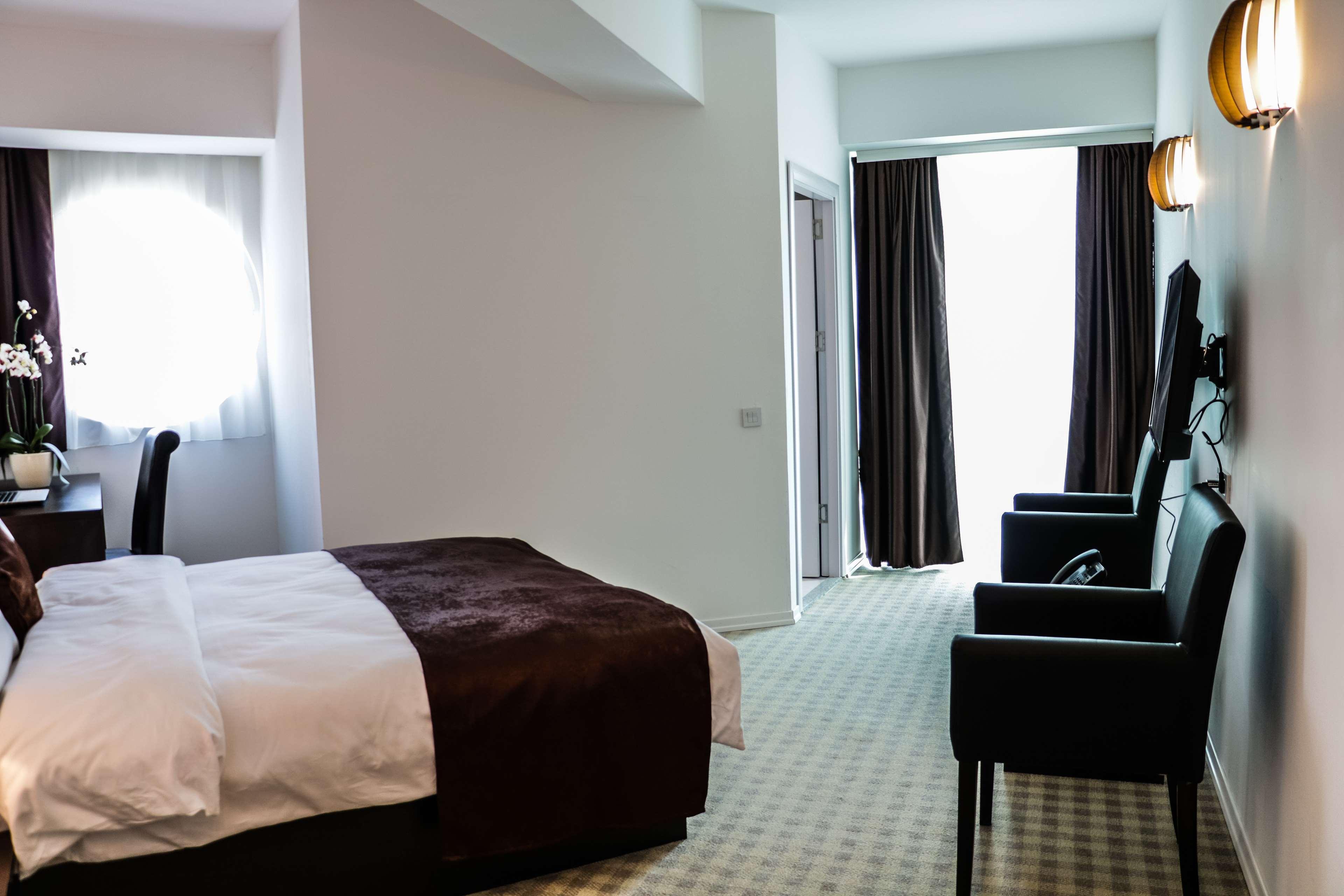 Best Western Hotel Galla Sllatine e Madhe Esterno foto